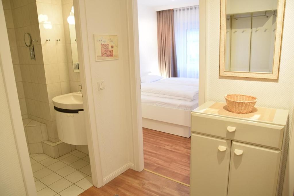 Gemuetliches 2-Zimmer-Appartement Mit Balkon Richtung Sueden. Westerland Luaran gambar